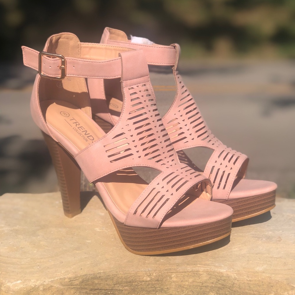 Blush Pink Heeled Sandals NWT in Box size 8
